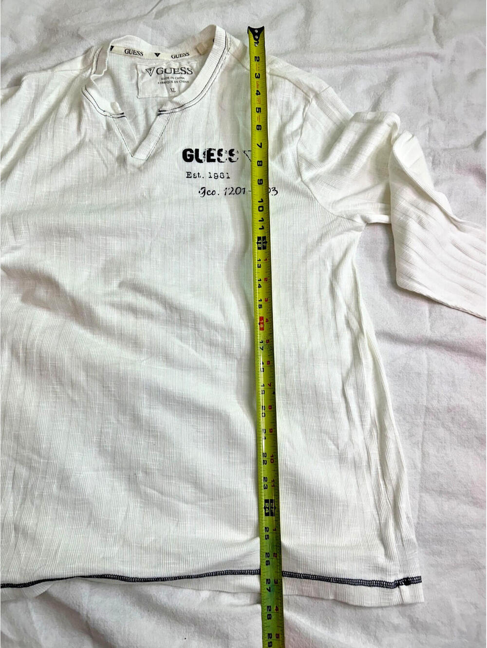 GUESS Unisex Size XL White Long Sleeve Thermal Waffle Knit Pullover Shirt LA VTG - Picture 2 of 7